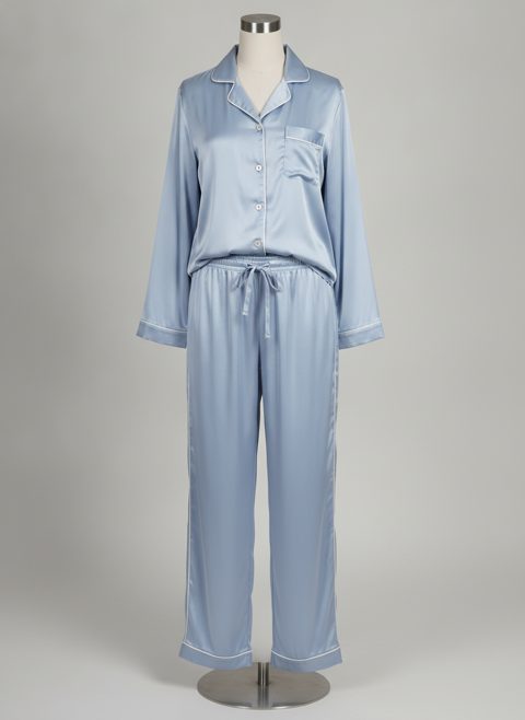 居家睡衣套裝 的服裝照